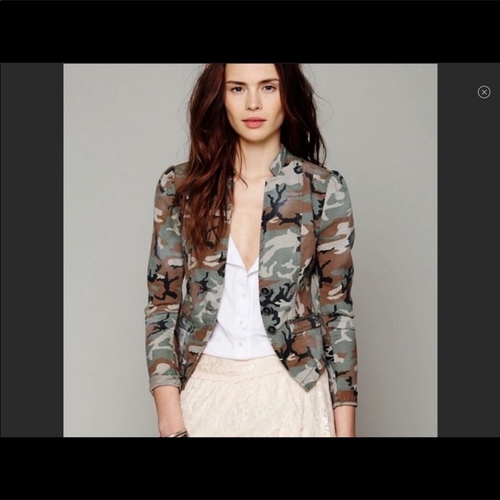 Free people adorable camo jacket